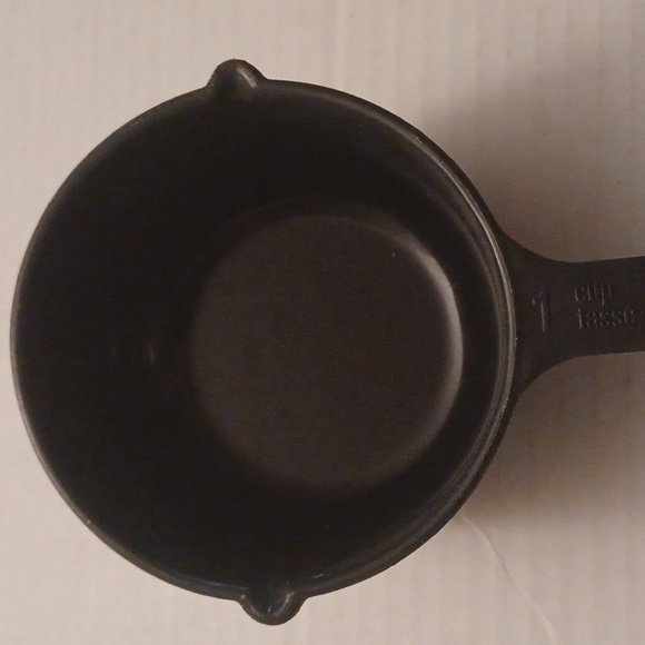 4/$40 Black Measuring Cups With Handles - Set of 4 - Picture 10 of 10